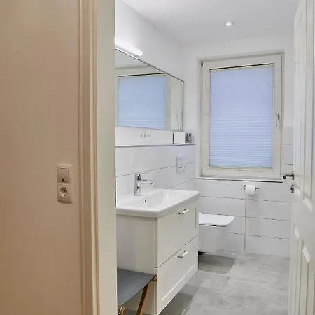 Gemuetliche Mit Balkon דירה דיידסהאם