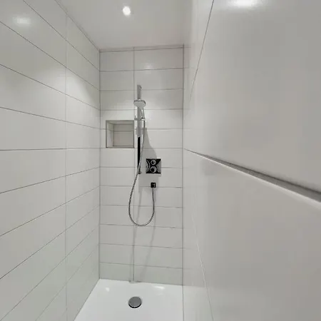 Gemuetliche Mit Balkon דירה *